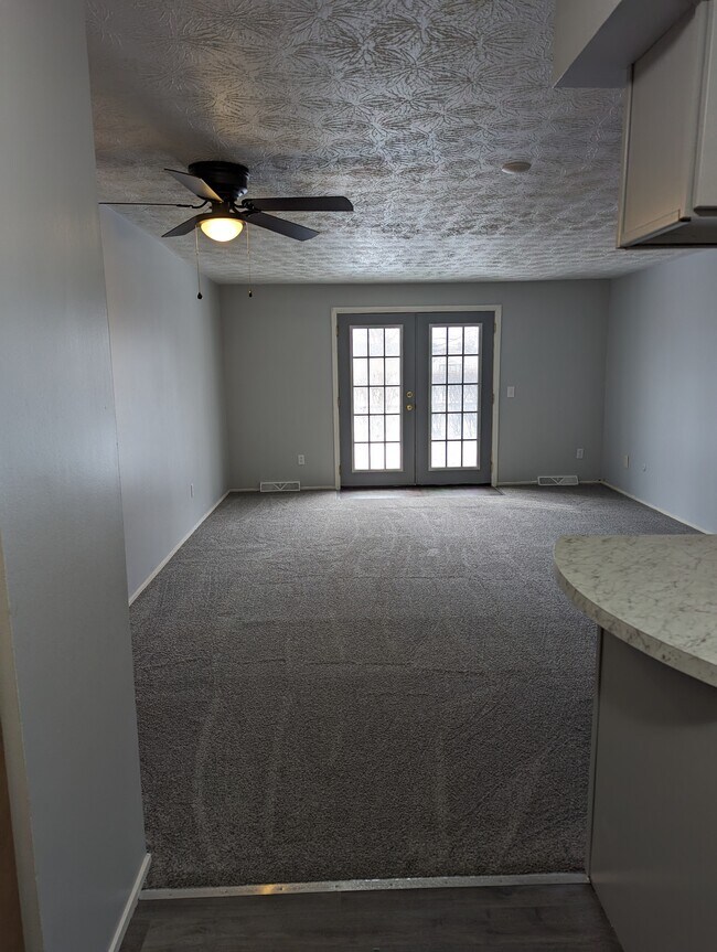 Photo - Springlake Apartments & Townhouses