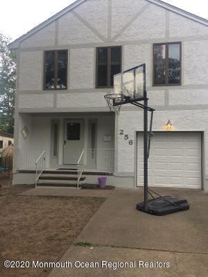 Photo - 256 Lawrence Ave Casa