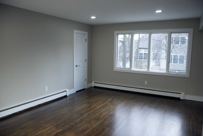 Building Photo - 519 Jackson Ave Unit 2 Floor Rental