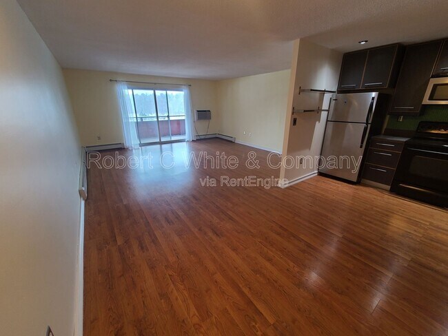 Photo - 12 Stony Brook Dr Unit Apt B4