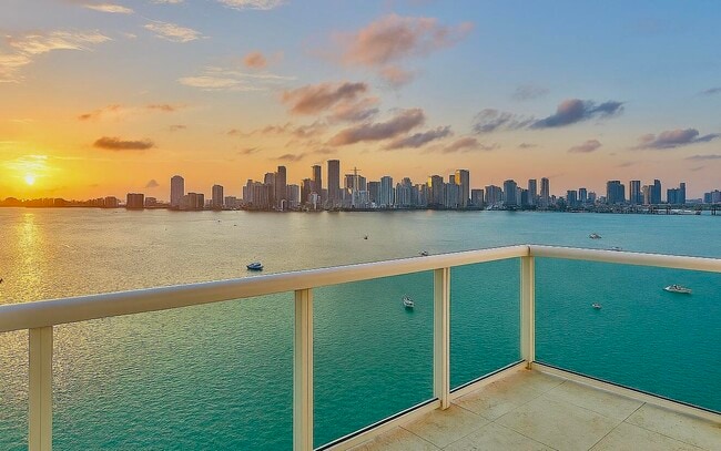 Photo - 650 West Ave Unidad 2905