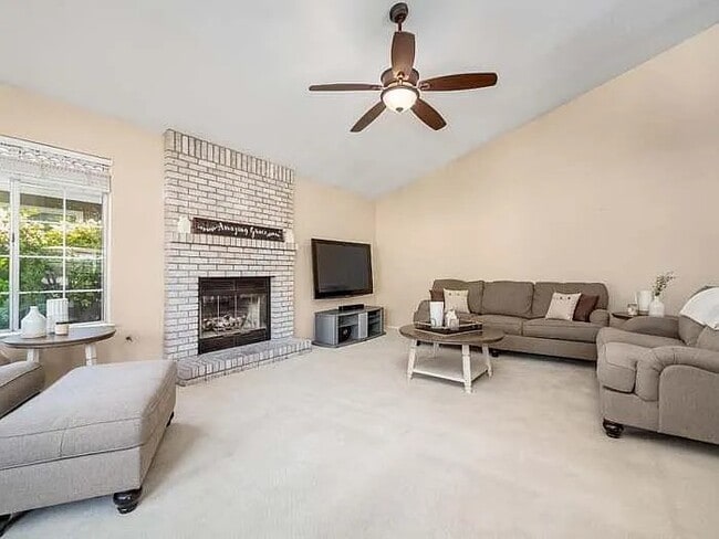 Photo - 178 N Magnolia Ave