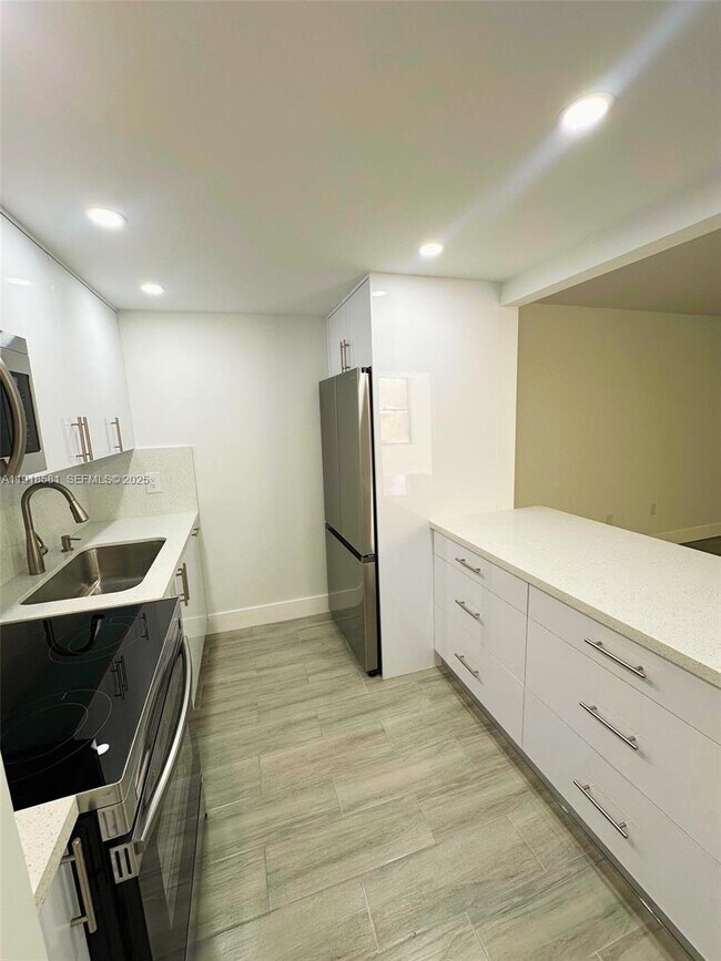 Photo - 14201 N Kendall Dr Unit 412D