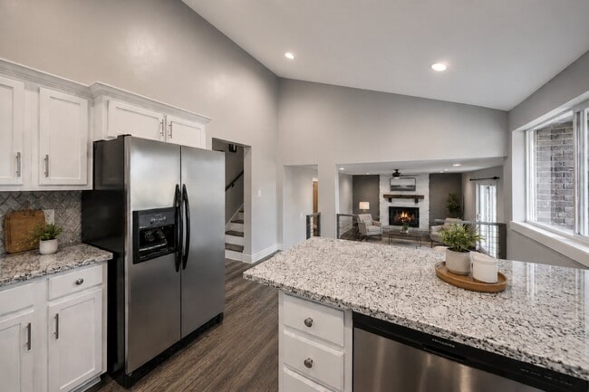 Photo - 7473 Bromley Rd