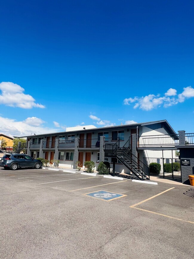 Photo - Spring Leaf Apartments