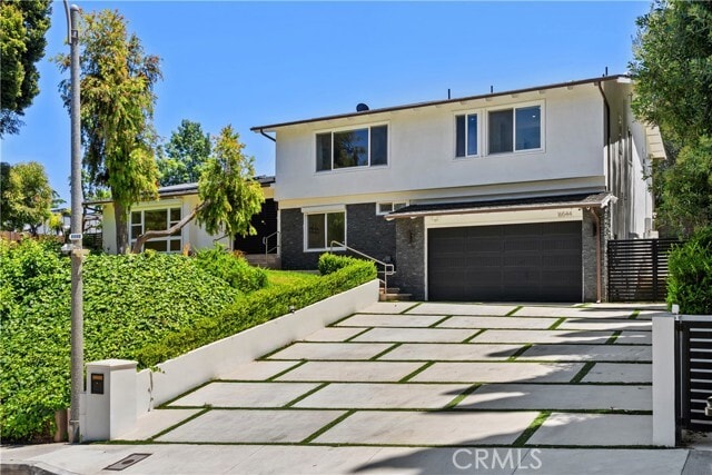 Building Photo - 16544 Park Ln Dr Rental