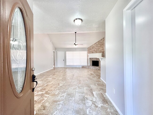 Building Photo - 19319 Cypress Bay Dr Rental