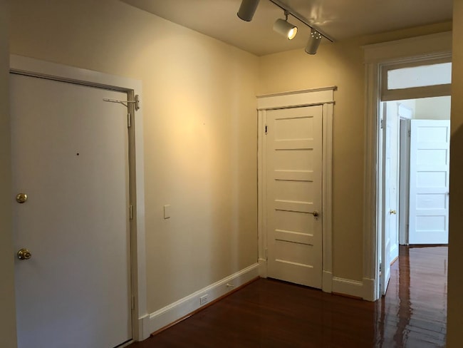 Photo - 1315 Park Rd NW