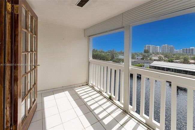 Photo - 455 Paradise Isle Blvd Unit 402