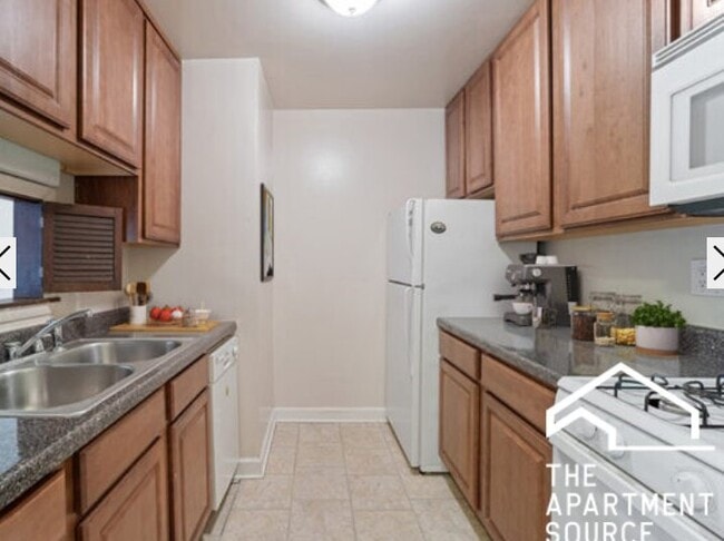 Photo - 660 W Wrightwood Ave