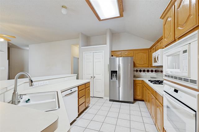 Photo - 1524 Summerfield Dr