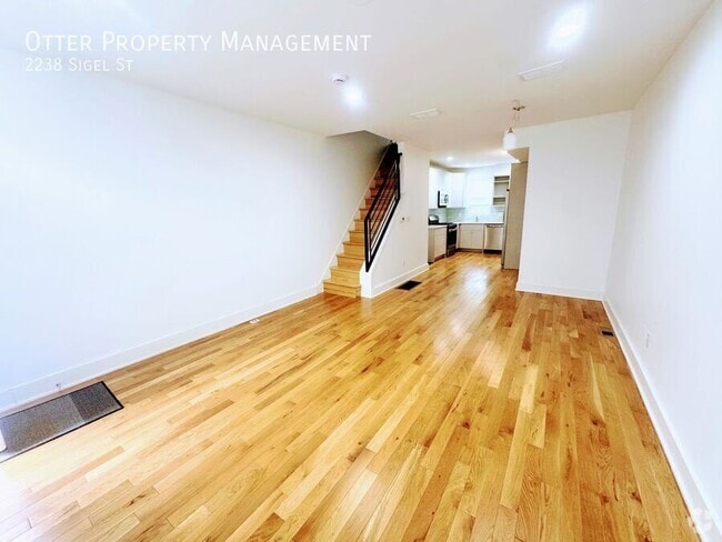 Building Photo - 2238 Sigel St Rental