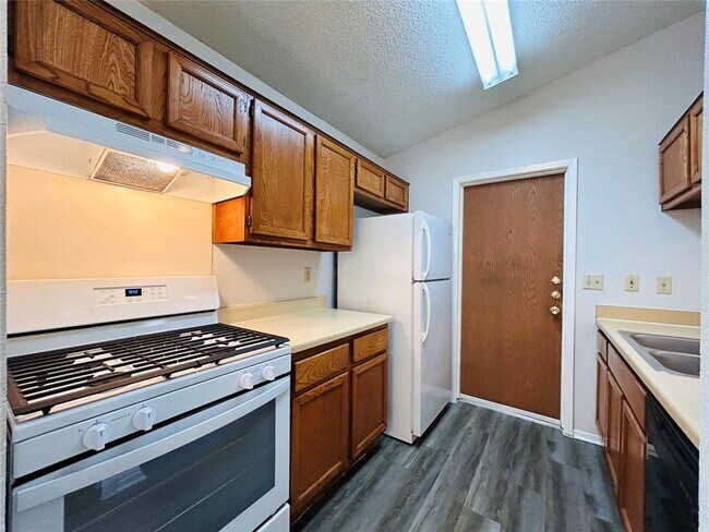 Photo - 416 Greenlawn Blvd