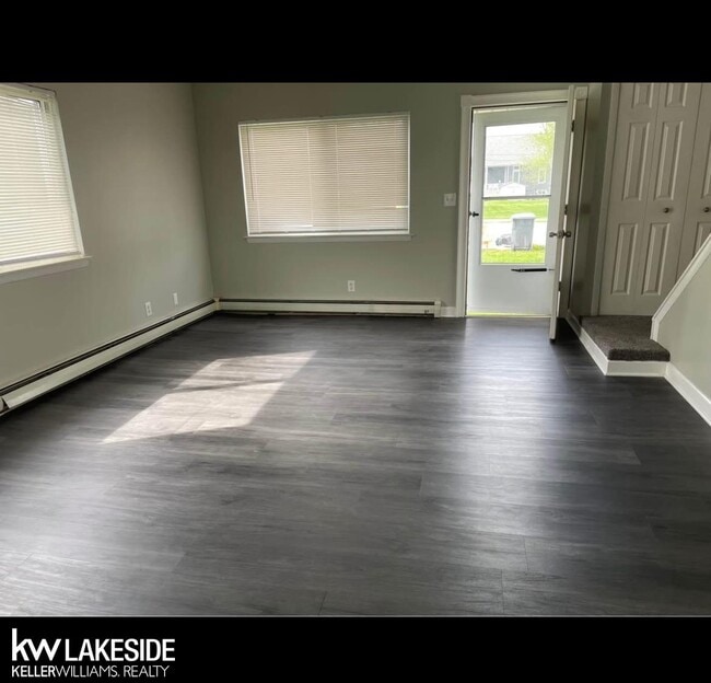 Photo - 324 E St Clair St