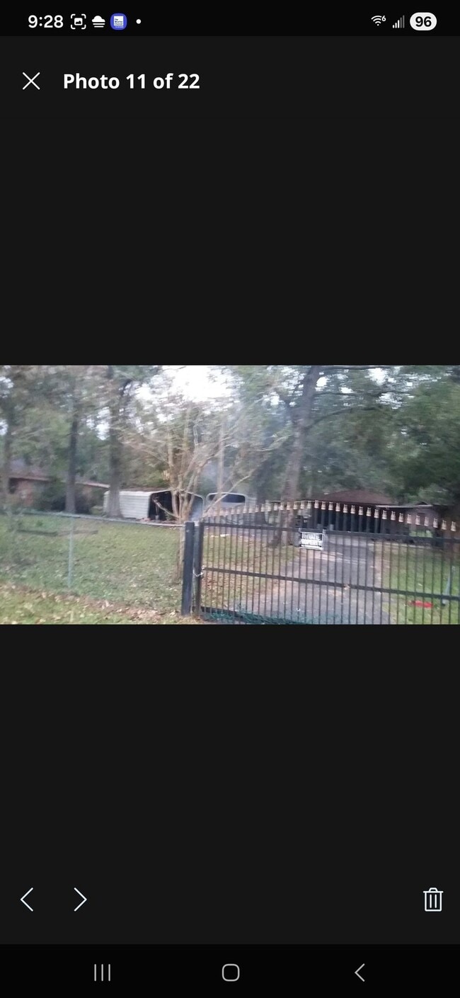 Photo - 308 Kinsman Rd