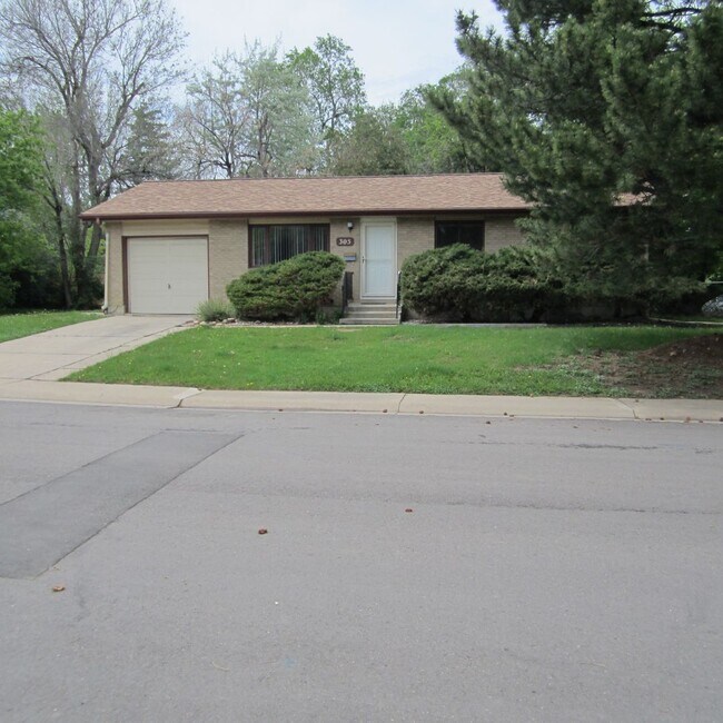 Photo - 4BD/2BA Table Mesa Home - Close to everything