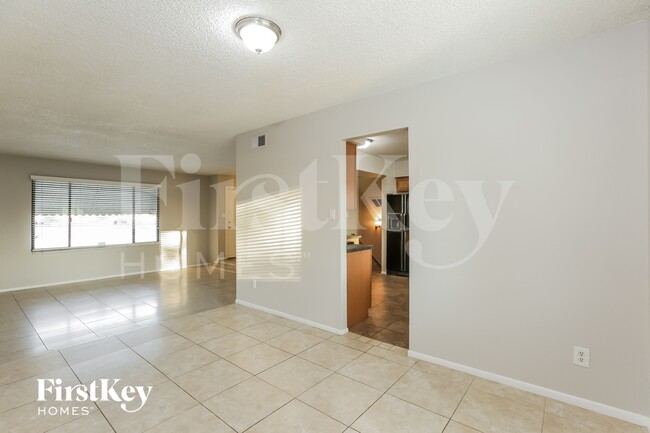 Photo - 4501 S Forest Ave