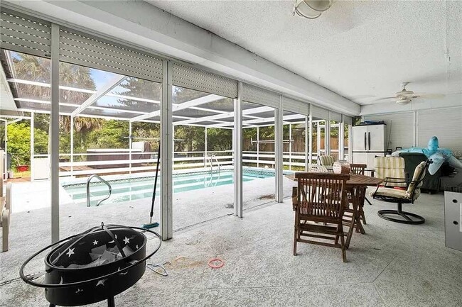 Photo - 1346 Waterside St