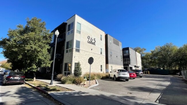 1 bed 1 bath condo in downtown SLC - 1 bed 1 bath condo in downtown SLC Unit e577ae57-96ba-11ed-8ab6-12de4bf481cd