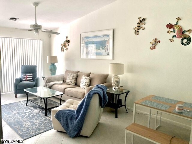 Photo - 489 Tallwood St