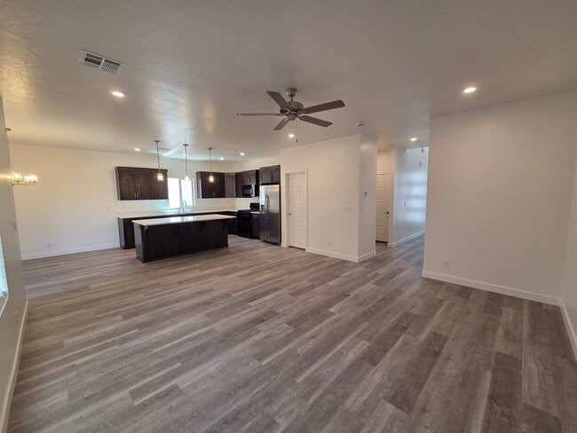 Photo - 1471 E White Desert Dr