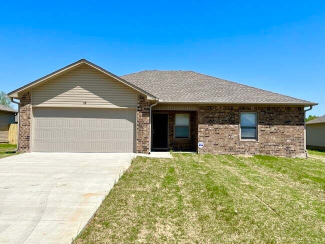 Building Photo - 15 Jennifer Cove