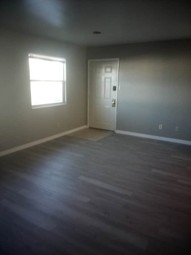 Photo - 130 Sandstone Ct