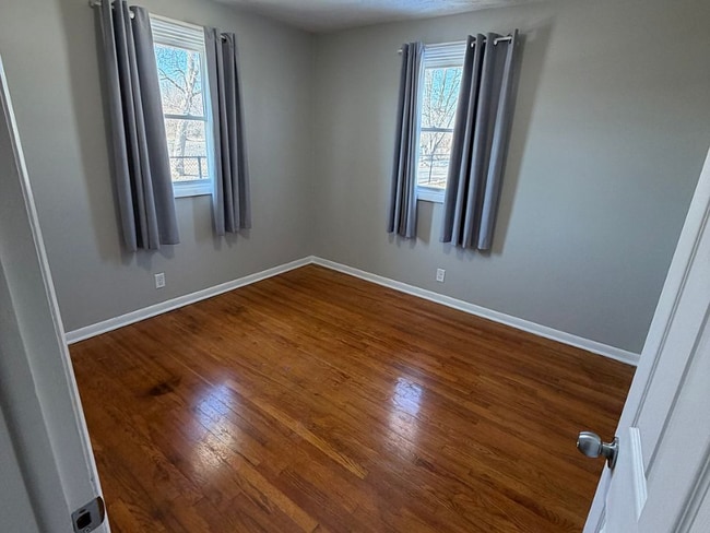 Photo - 1500 E 26th St