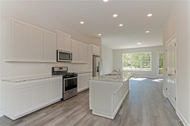 Photo - 2786 Woodland Terrace