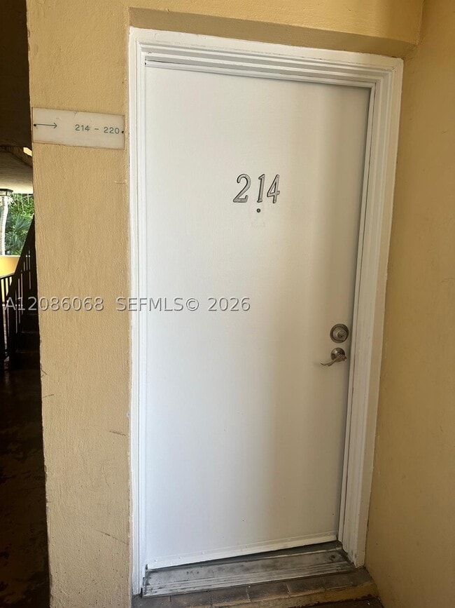 Building Photo - 8810 Fontainebleau Blvd Unit 214