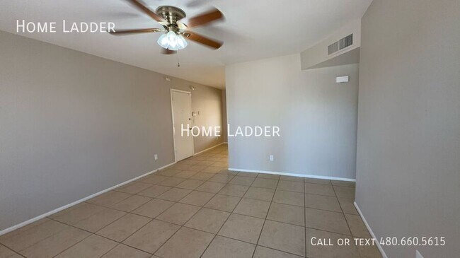 Photo - 3213 E Hartford Ave