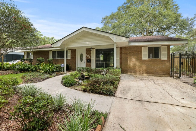 Photo - 124 Florence Dr