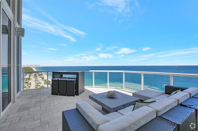 Building Photo - 6051 N Ocean Dr Unit PH5 Rental