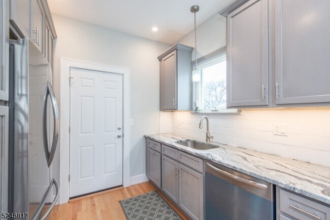 Photo - 126 Birch St