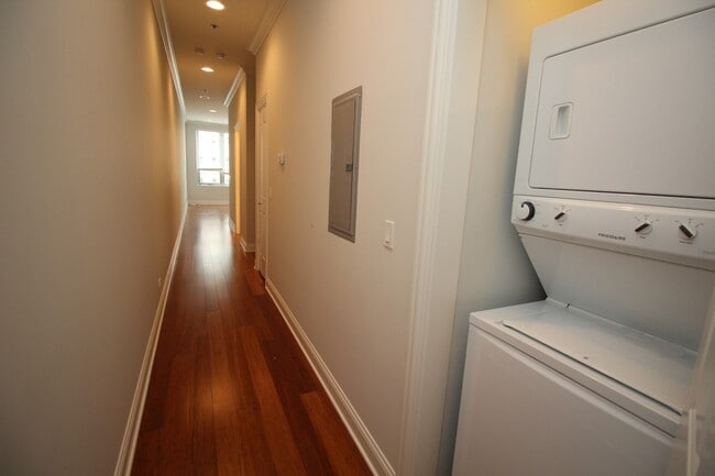 Photo - 1609 W Warren Blvd