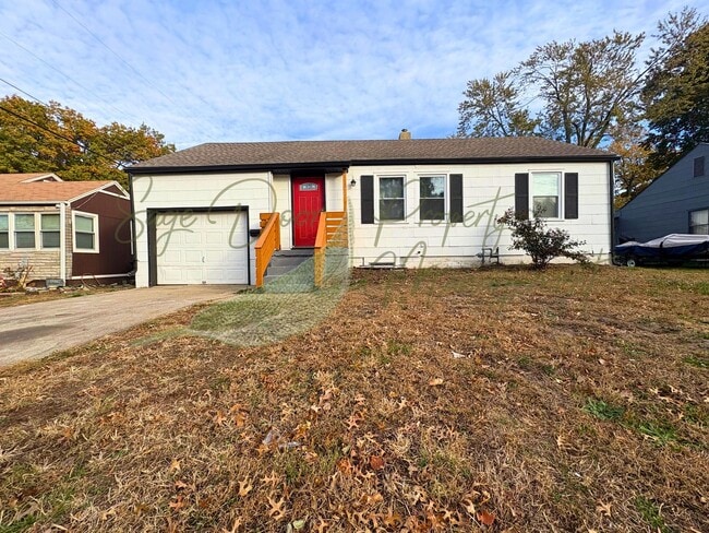 Building Photo - 5 BEDROOM IN INDEPENDENCE!!!