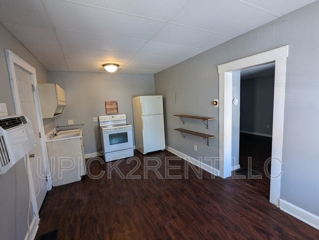 Building Photo - 338 N Columbus St Unit 3