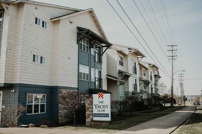 The Yacht Club Apartments - The Yacht Club Apartments