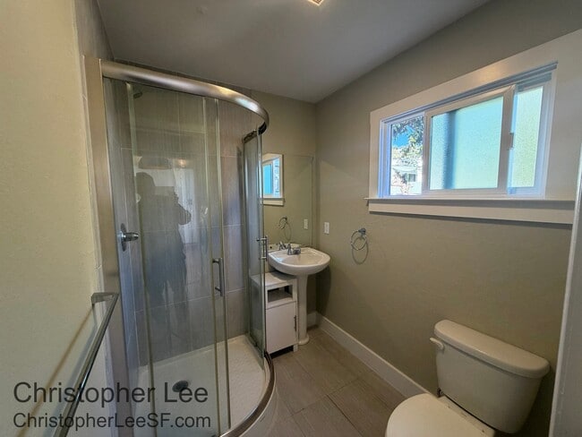 Photo - 1566 Newcomb Ave