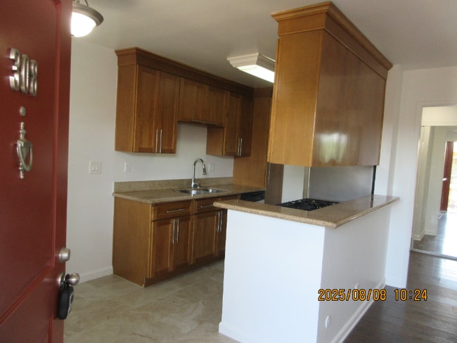 Photo - 20327 Saticoy St Unit 308