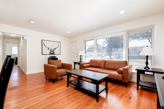 Photo - 660 Graham Rd Unit SI ID1472888P