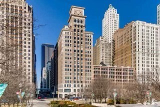 Building Photo - 6 N Michigan Ave Unit 1007 Rental