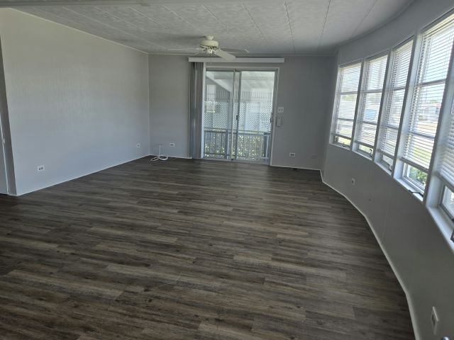 Photo - 110 49th Ave W