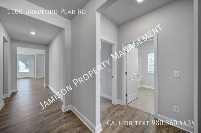 Photo - 1100 Bradford Pear Rd