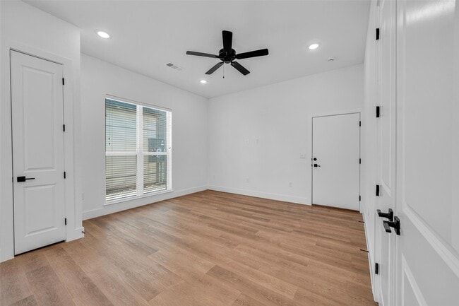Building Photo - 1601 Mustang Dr Rental
