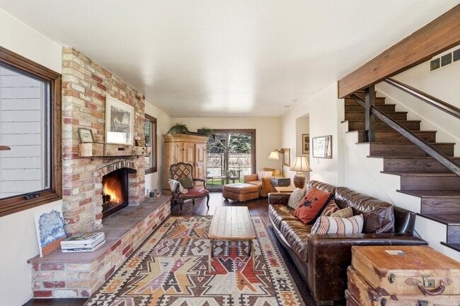 Photo - 2635 Little Kate Rd