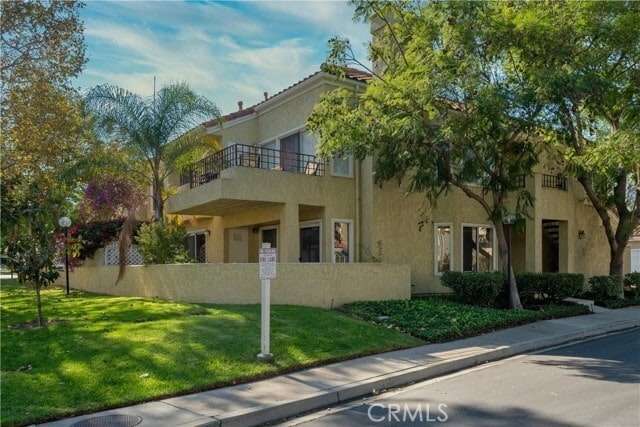 OUTSIDE UNIT DOWNSTAIRS - 5992 Paseo Encantada Unit Camarillo Springs Gated Commy