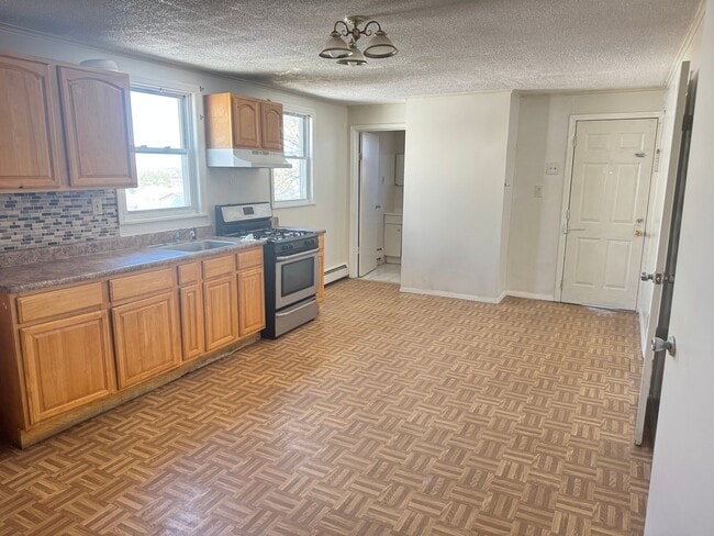 Building Photo - 257 Marshall St