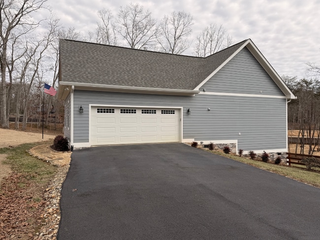 Photo - 445 Farmer Cir