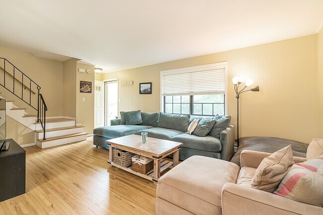 Photo - 768 Springfield Ave